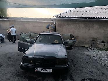 короткий спринтер: Mercedes-Benz W124: 1989 г., 2.2 л, Механика, Бензин, Универсал — 3