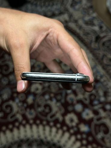 Apple iPhone: IPhone Xs, Новый, 256 ГБ, Серебристый, Чехол, 100 % — 10