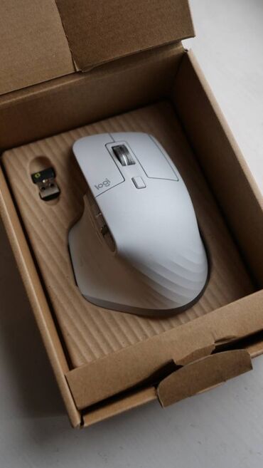 беспроводная компьютерная мышка: Продаю мышку Logitech MX Master 3S Мышка в использовании 2 недели. Не