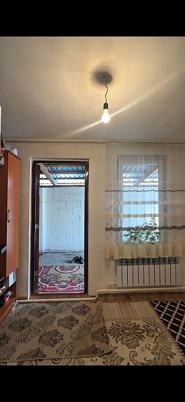 kg house: ‼️Срочно скупочная цена 📍В Ак-Ордо1 5соток 🏠Дом 100кв2 💧Комуникации — 7