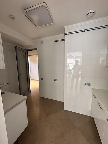 асанбай район: Сдаю Помещение целиком: Для стоматолога, 415 м², С ремонтом, Первая линия — 6