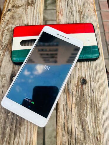 телефон пока x3: Xiaomi, Redmi Note 4, Б/у, 32 ГБ, цвет - Бежевый, 2 SIM