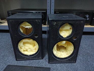 Zvučnici i stereo sistemi: Prazne canton fonum 250 sa metalnim mrezicama i dampingom. Upust za — 1