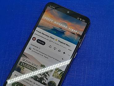 redmi 15 c: Xiaomi Mi 9 SE, 64 GB, rəng - Qara, 
 Düyməli, Sensor, Barmaq izi — 4