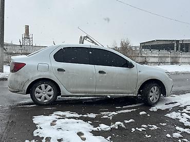 Renault: Renault Logan: 2018 г., Седан — 16