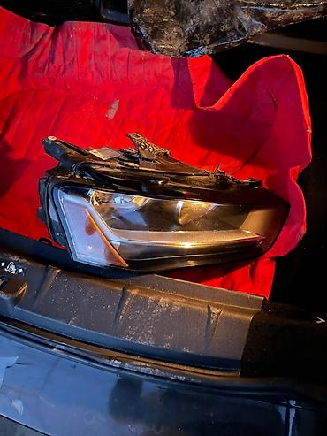 sidenikler: Audi A4 (B9) üçün orijinal ön far (sag tərəf) Əlavə olaraq — 2
