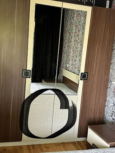Paltar dolabları, qarderoblar: İşlənmiş, 4 qapılı, Güzgülü, Qəhvəyi, Taxta, Kupe, Düz dolab — 3