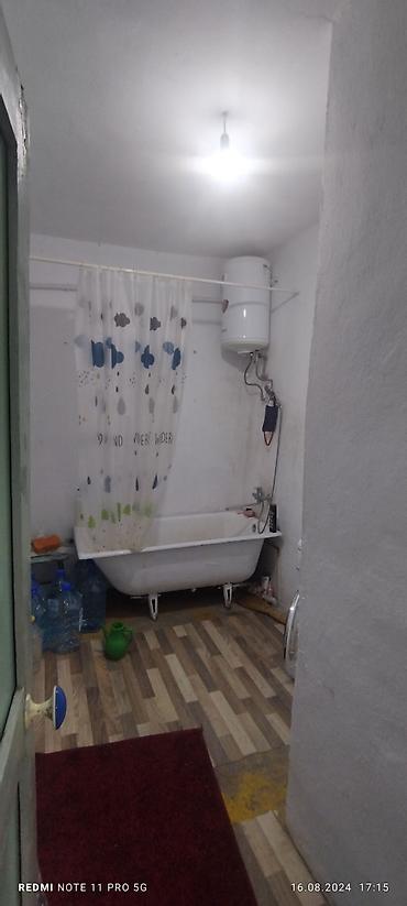 Продажа коттеджей и домов: Продаю или меняю на квартиру дом. Кара Балта ул Садовый . дом более — 9