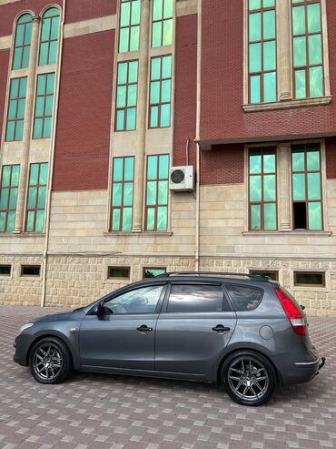 Hyundai: Hyundai i30: 1.6 l | 2008 il Universal — 4