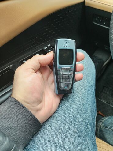 nokia 6900: Nokia 6220 Classic, 4 GB, rəng - Boz, Düyməli