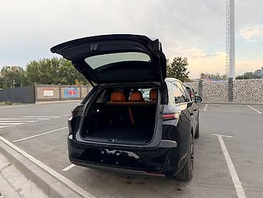 byd u8: Lixiang L6: 2025 г., 1.5 л, Автомат, Гибрид, Внедорожник — 7