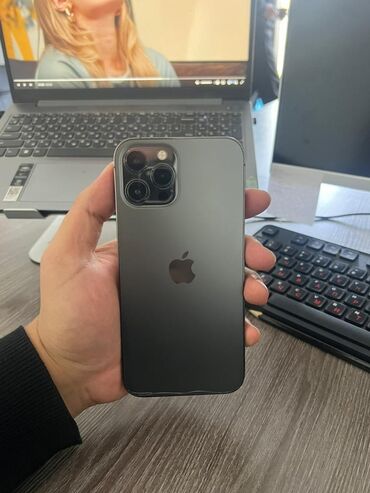 чехлы айфон 12 про макс: IPhone 12 Pro Max, 256 ГБ, Графит, Бөлүп төлөө менен, 83 %
