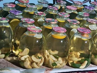 Сухофрукты: Домашний яблочный компот в 3‑литровых банках - Натуральный состав — 3