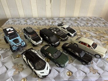 Oyuncaqlar: 9 dene demi maşınlar hamısı tezedir tek tek alana 20 manat hamısını