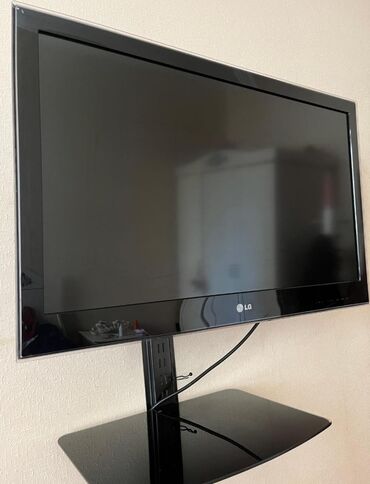 Mətbəx mebeli: Lg Televizor 2 ededdir 1 ededi 150 azn satilir‼️olcu 82ekran ‼️smart