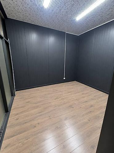 аренда офиса на месяц: Сдаю Офисный кабинет: 16 м², В бизнес центре, С ремонтом, Первая линия, С высокими потолками — 1