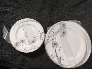 Наборы посуды: Продаю новый столово-чайный сервиз на 6 персон. Произведен в Иране на — 11