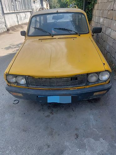 Renault: Model: Renault 12 Break (universal kuzov) Rəng: sarı Kuzov: 5 qapı — 1