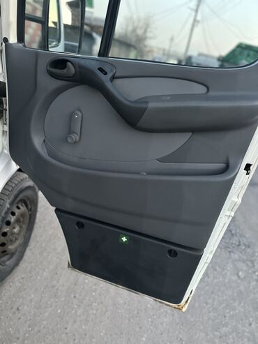 Легкий грузовой транспорт: Легкий грузовик, Mercedes-Benz, Б/у at lalafo.kg — 12 Легкий грузовой транспорт: Легкий грузовик, Mercedes-Benz, Б/у — 12