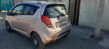 продаю шевролет: Chevrolet Spark: 2012 г., 1 л, Автомат, Бензин, Хэтчбэк