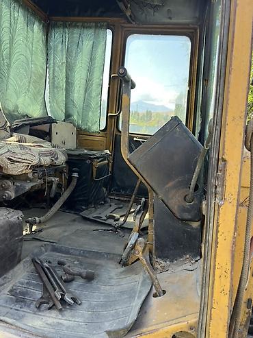jcb эксковатор: Бульдозер, Гусеничный — 6