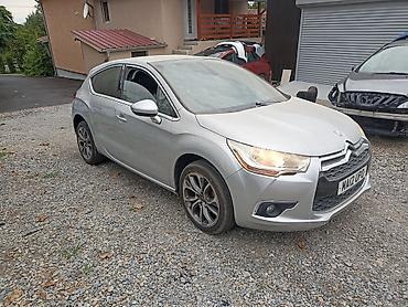 manuel auto: Citroën DS4, srebrna metalik boja, hečbek sa 5 vrata. Delovi na — 2