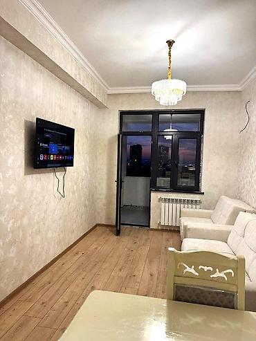 baki ev: İcarəyə verilir 1 otaqlı yeni tikili 52 m², Neftçilər m. 590 AZN/ay 1 — 5