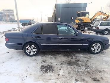 x class: Mercedes-Benz E-Class: 1995 г., 3.2 л, Автомат, Бензин, Седан — 4