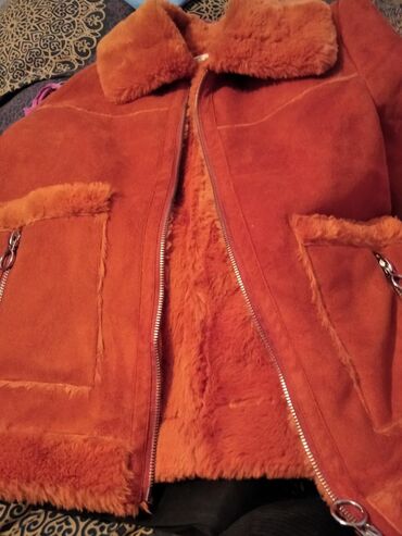 22 объявлений | lalafo.kg: Женская куртка L, XL, цвет - Оранжевый