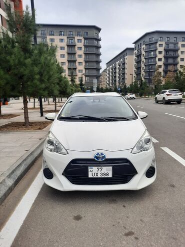 toyota hybrid qiymeti: Toyota : 1.5 l | 2016 il Hetçbek