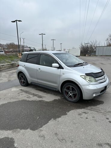 Toyota: Toyota ist: 2003 г., 1.5 л, Автомат, Бензин, Хэтчбэк