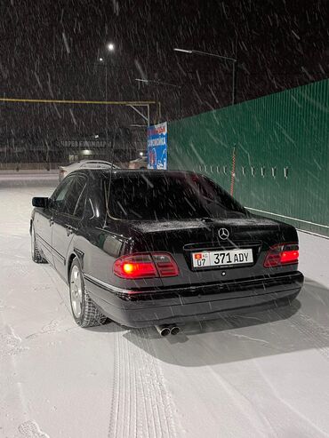Mercedes-Benz: Mercedes-Benz E-Class: 1997 г., 4.3 л, Типтроник, Бензин, Седан — 4