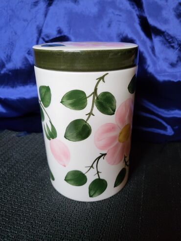 Ostalo posuđe: Bombonijera nova,vintaz Villeroy & Boch.Nemacka. Bombonijera ili na lalafo.rs — 4 Ostalo posuđe: Bombonijera nova,vintaz Villeroy & Boch.Nemacka. Bombonijera ili — 4