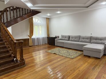 квартира 1 ком на долгий срок собственник без под селения: 185 м², 5 комнат, Бронированные двери, Евроремонт, Парковка