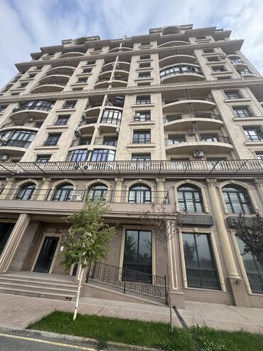 аренда хранения вещей: Сдаю Офис, 440 м², В жилом комплексе, 1 линия, С отдельным входом