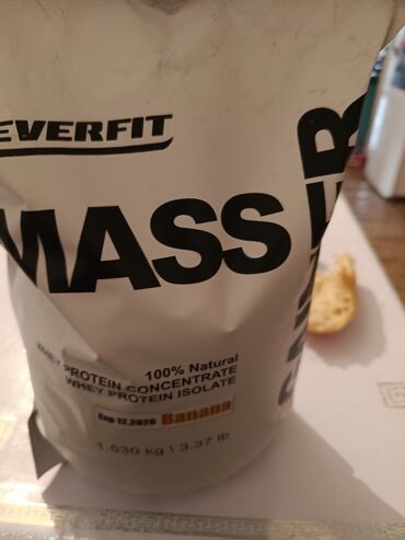 мужские спортивные штаны: Протеиновая смесь Everfit Mass со вкусом банана, предназначенная для