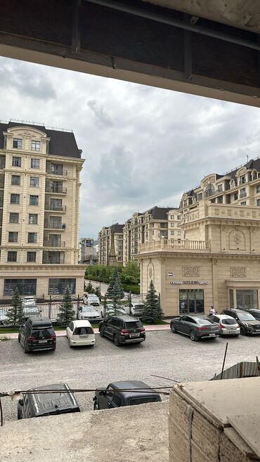 бишкек курулуш квартиры: 2 бөлмө, 82 кв. м, Элитка, 2 кабат, ПСО (өзү оңдоп түзөтүп бүтүү үчүн)