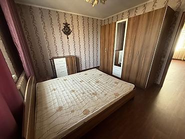 продаю спальня: Спальный гарнитур в современном стиле, цвет – тёплый орех с белыми — 2