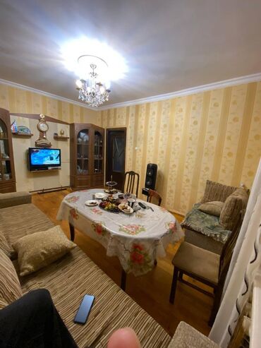 Köhnə tikili: Bakı, Bakıxanov qəs., 3 otaqlı, Köhnə tikili, 85 kv. m — 2