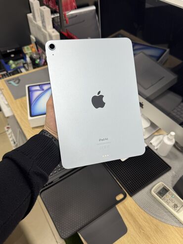 Apple iPad: Apple IPad Air 11,M2 chip / 2024 / 128GB Nokte bele cizigi yoxdu. Cemi