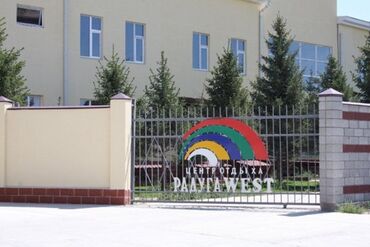 дом в токмаке: Коттедж, КОТТЕДЖ ЦО Радуга West, Сары-Ой, Детская площадка, Парковка, стоянка, Охраняемая территория