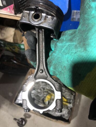 Motor üçün digər detallar: Avtomobil üçün ehtiyat hissələri paketi Tərkib: - Qaz paylayıcı — 2