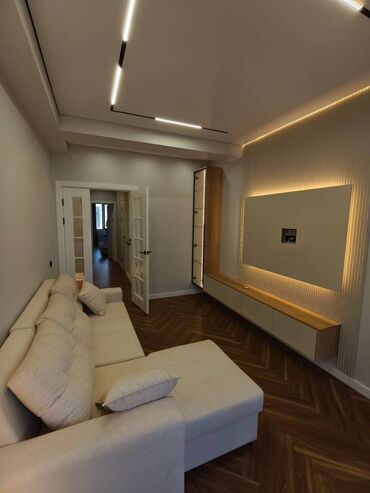 квартира баяат: 2 комнаты, 55 м², Элитка, 4 этаж, Дизайнерский ремонт
