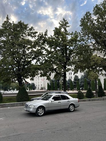 коробка w202: Mercedes-Benz 240: 1995 г., 1.8 л, Механика, Бензин, Седан