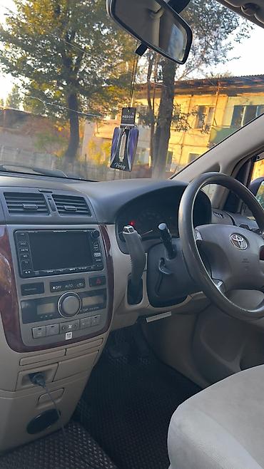 Toyota: Toyota Ipsum: 2001 г., 2.4 л, Автомат, Газ, Минивэн — 8