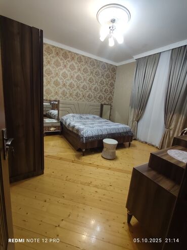 Pufiklər: Yataq dəsti. az istifadə olunub. qırığı çatı yoxdu. ünvan Əmircan