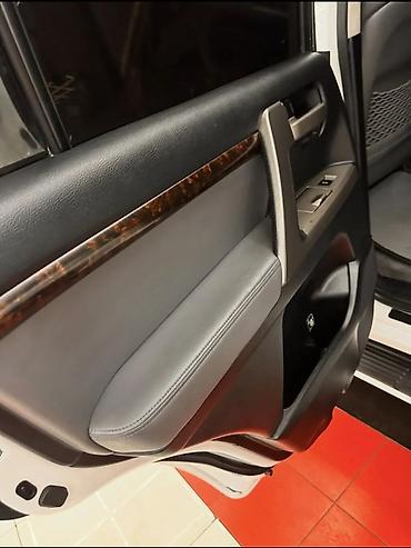 lend cruizer: Toyota Land Cruiser: 2009 г., 4.7 л, Автомат, Газ, Внедорожник — 3
