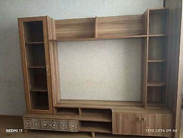 hamam tuju: TV stendi və divar modulu - Material: taxta teksturalı laminat/MDFlam — 1