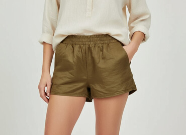 jula krótkie spodenki: H&M, Shorts for women, size S