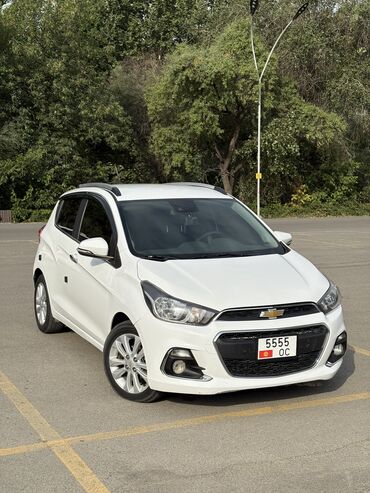 мерседес бенс е200: Chevrolet Spark: 2017 г., 1 л, Вариатор, Бензин, Седан